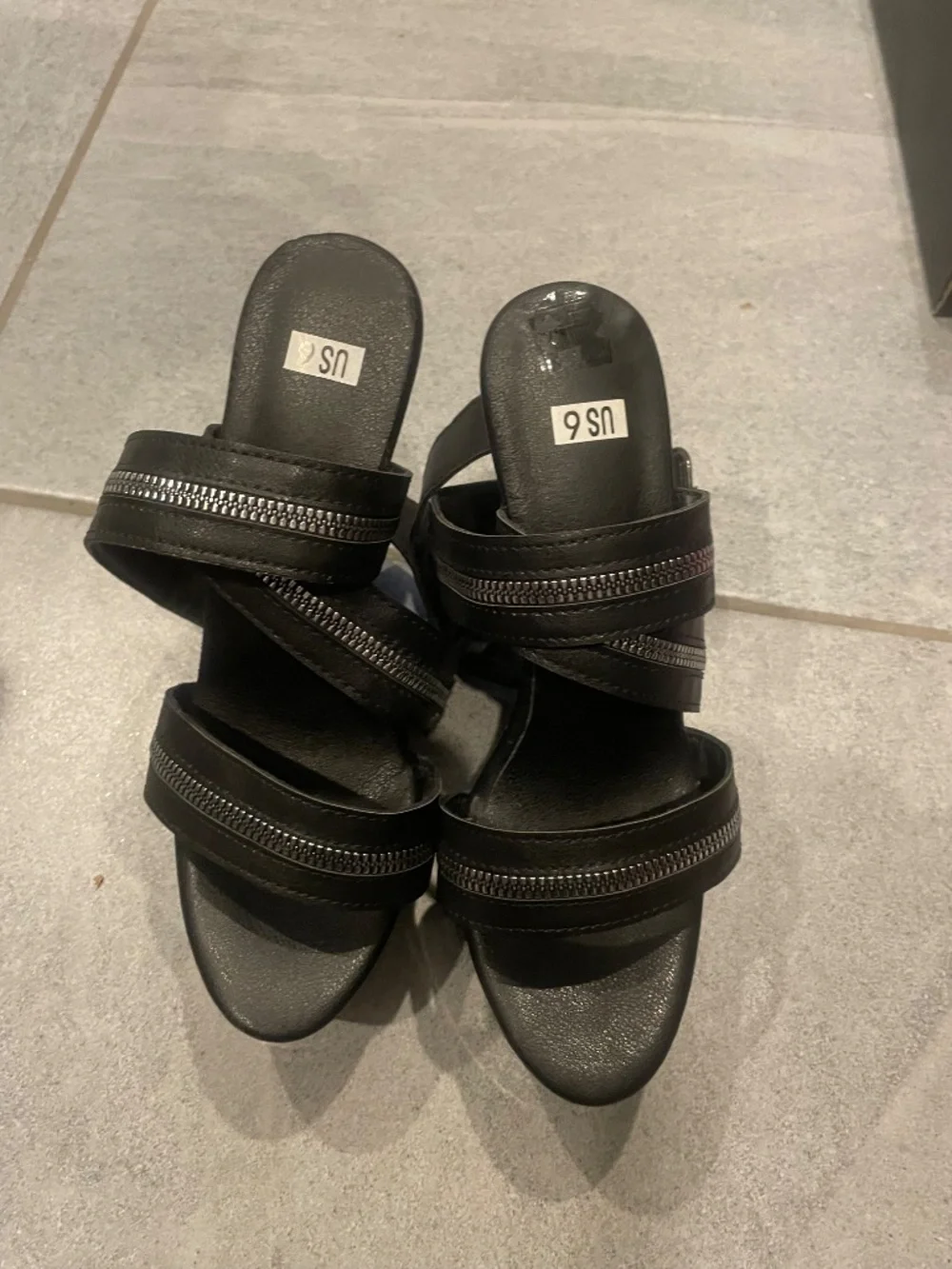 NNB NO NAME Black Zipper Design High Heel Platform